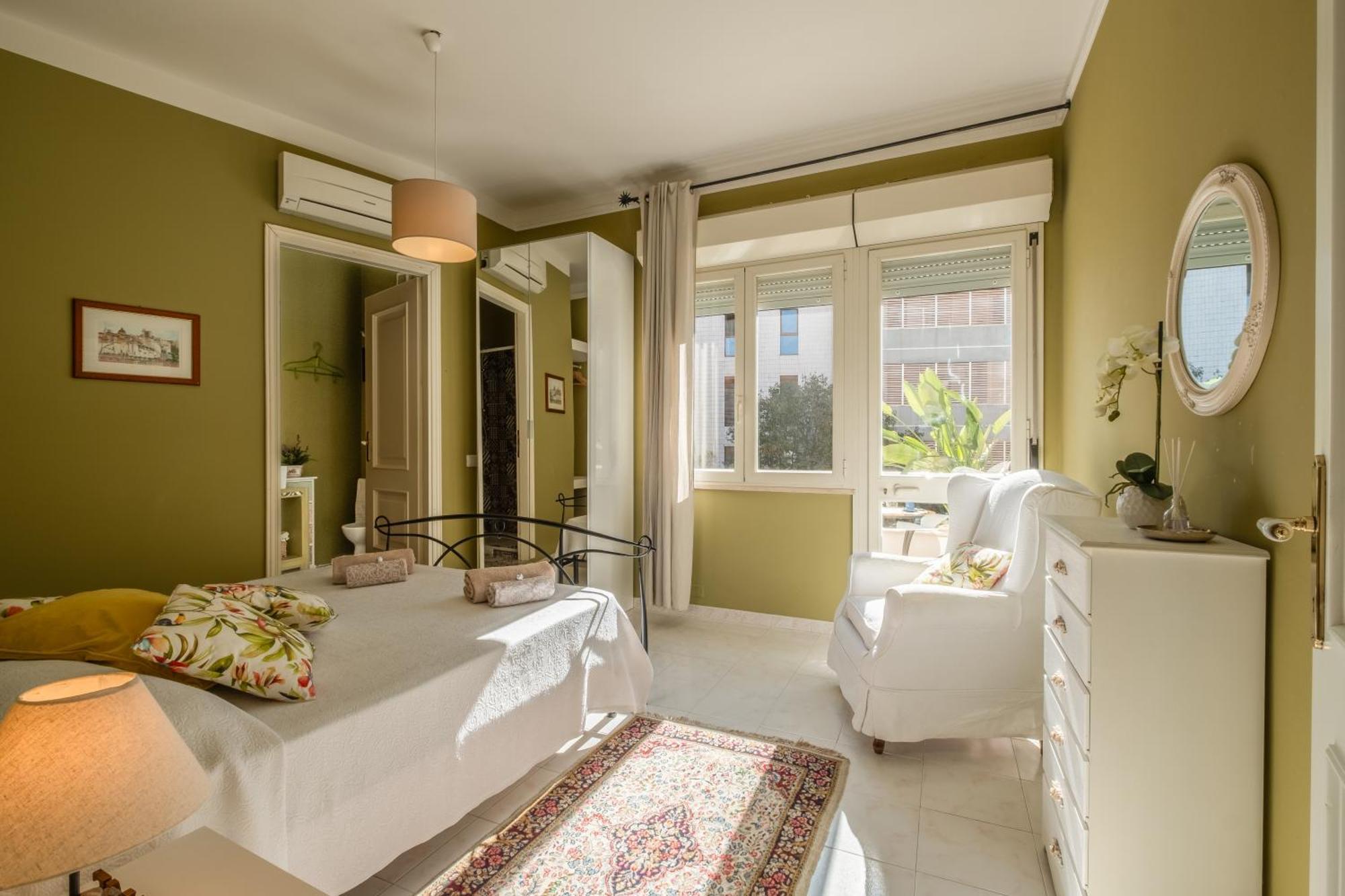 Elegante Villa Lu' Centro Citta A 10 Minuti Dal Mare กาญารี ภายนอก รูปภาพ
