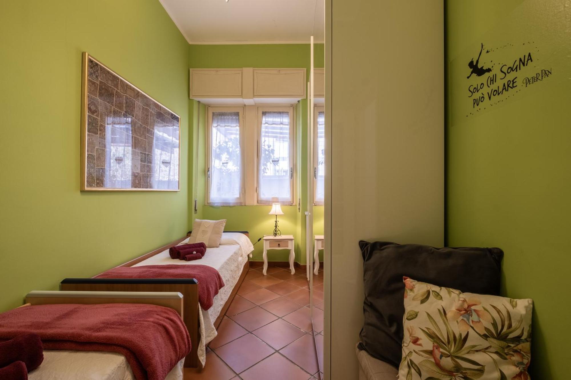 Elegante Villa Lu' Centro Citta A 10 Minuti Dal Mare กาญารี ภายนอก รูปภาพ