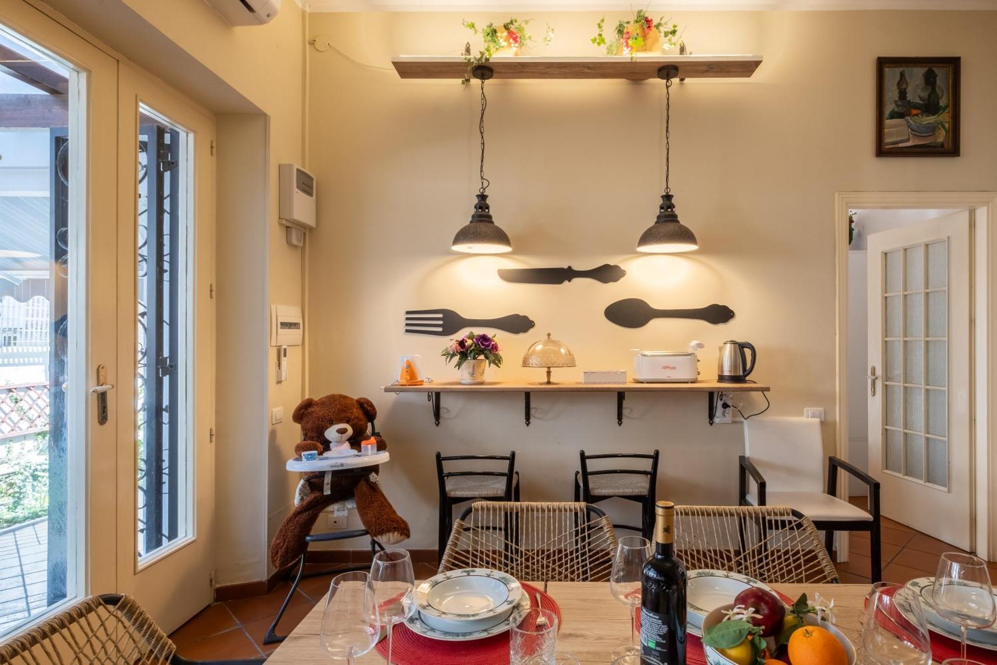 Elegante Villa Lu' Centro Citta A 10 Minuti Dal Mare กาญารี ภายนอก รูปภาพ