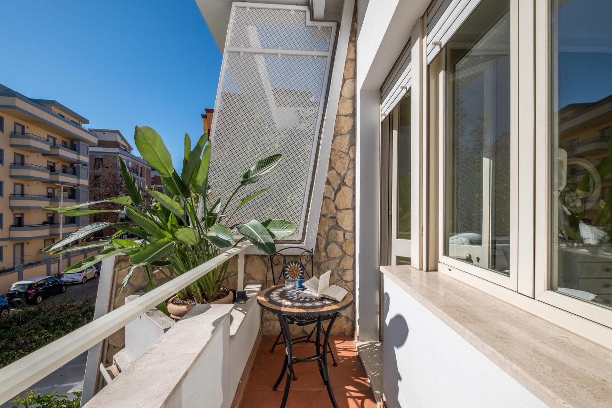 Elegante Villa Lu' Centro Citta A 10 Minuti Dal Mare กาญารี ภายนอก รูปภาพ